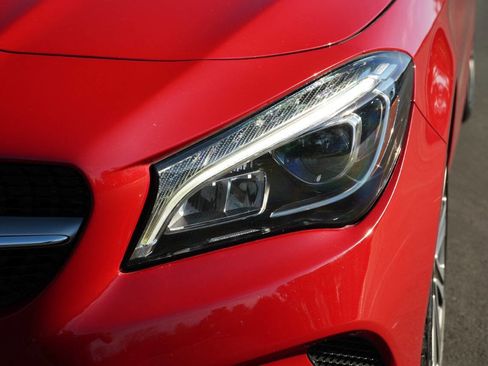 Used 2018 Mercedes-Benz CLA 250 image 11