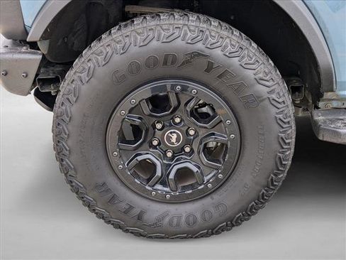Used 2023 Ford Bronco Wildtrak image 23