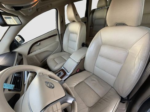 Used 2012 Volvo XC70 T6 image 11