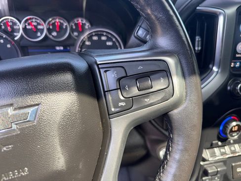 Used 2020 Chevrolet Silverado 1500 LT Trail Boss w/ Midnight Edition image 25