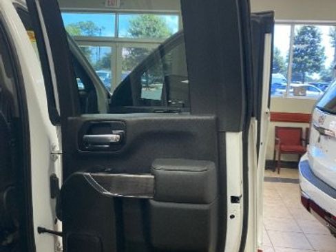 Used 2022 Chevrolet Silverado 2500 LTZ w/ Safety Package AWD/4WD image 13