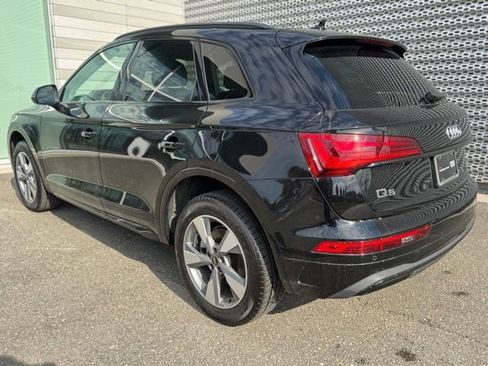 Certified 2025 Audi Q5 2.0T Premium w/ Convenience Plus Package image 3