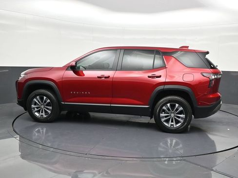 Used 2026 Chevrolet Equinox LT image 2