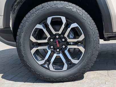 New 2026 GMC Canyon AT4 w/ Nightfall Essentials Package