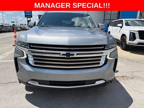 Used 2024 Chevrolet Tahoe High Country AWD/4WD image 3