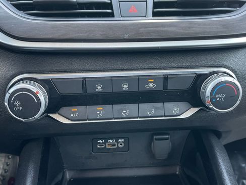 Used 2024 Nissan Altima 2.5 SV FWD image 26