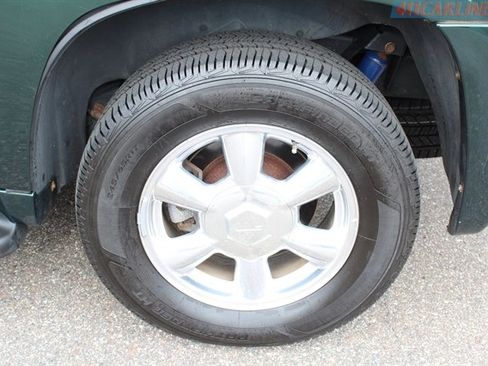 Used 2004 GMC Envoy SLT AWD/4WD image 17