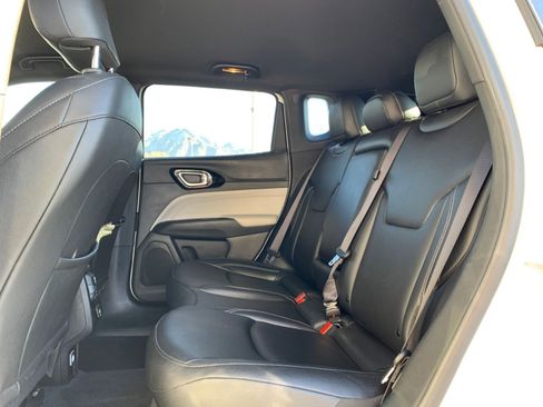 Used 2025 Jeep Compass Limited image 25