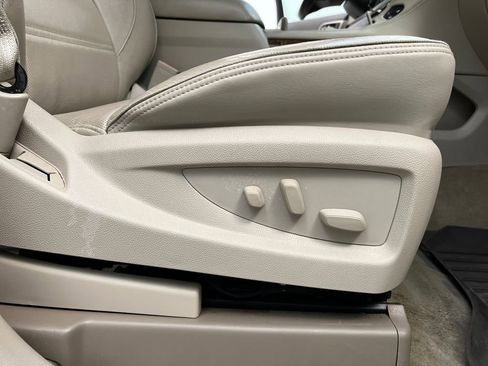 Used 2015 GMC Yukon Denali w/ Touring Package image 26