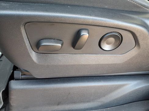 Used 2023 GMC Sierra 1500 Elevation image 13