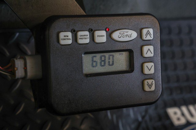 Used 1999 Ford F550 4x4 Regular Cab Super Duty image 19