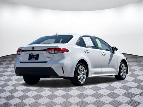 Used 2024 Toyota Corolla LE FWD image 9