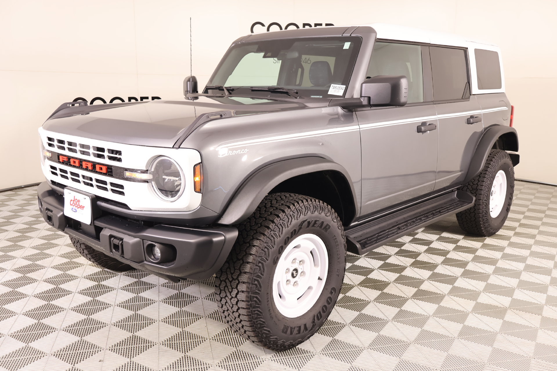 Used 2025 Ford Bronco Heritage Edition AWD/4WD image 12