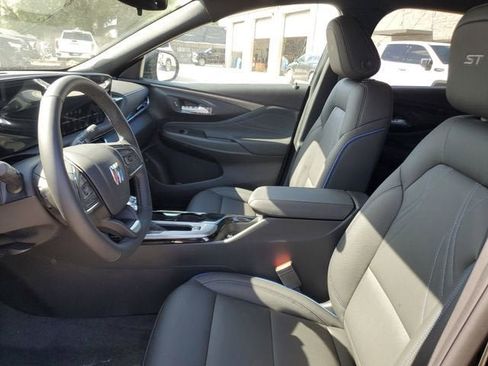 New 2026 Buick Envista Sport Touring w/ Convenience I Package FWD image 18