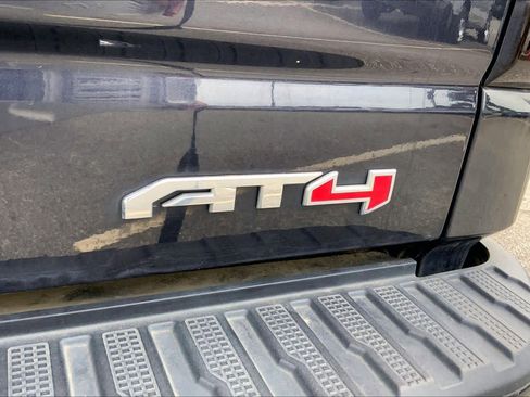 Used 2024 GMC Sierra 1500 AT4 w/ Technology Package AWD/4WD image 10