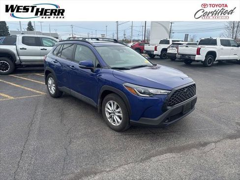 Certified 2023 Toyota Corolla Cross LE w/ Moonroof Package AWD/4WD image 1