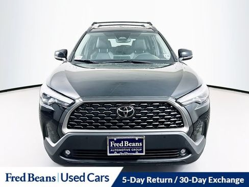 Used 2025 Toyota Corolla Cross XLE w/ Convenience Package AWD/4WD image 2