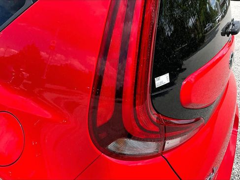 Used 2020 Kia Soul GT-Line Turbo FWD image 29