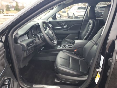 Certified 2022 Lincoln Corsair Standard w/ Equipment Group 101A image 12