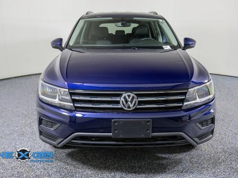 Used 2021 Volkswagen Tiguan SE FWD image 2
