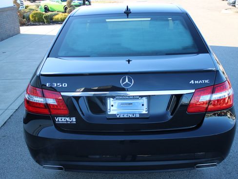 Used 2013 Mercedes-Benz E 350 4MATIC Sedan image 5