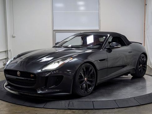Used 2017 Jaguar F-TYPE S RWD image 13