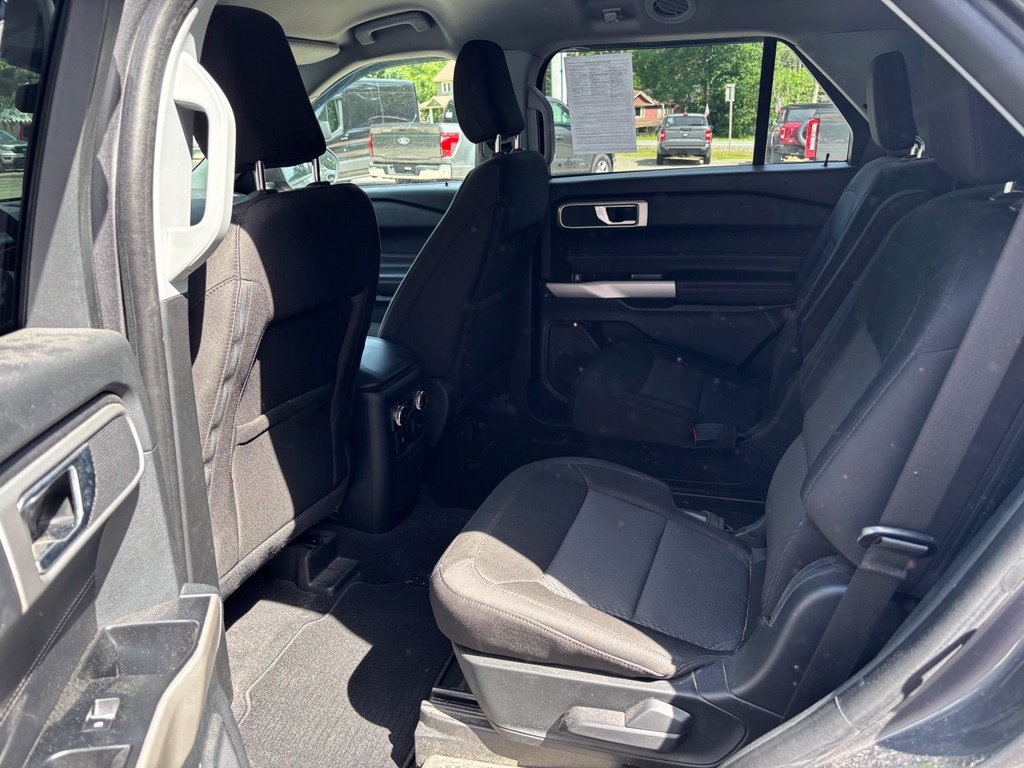 Used 2023 Ford Explorer XLT AWD/4WD image 20