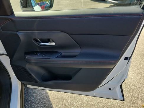 New 2026 Nissan Kicks SR image 31