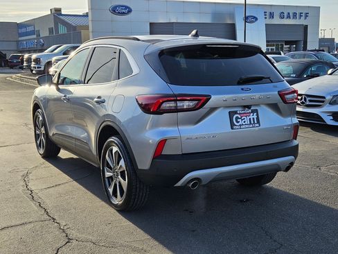 Used 2023 Ford Escape Platinum image 9