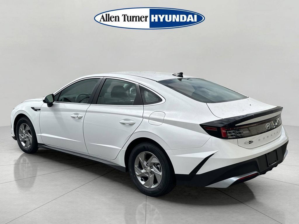 New 2026 Hyundai Sonata SE FWD image 5