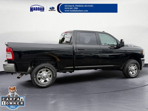 Used 2024 RAM 2500 Tradesman w/ Chrome Appearance Group AWD/4WD image 9