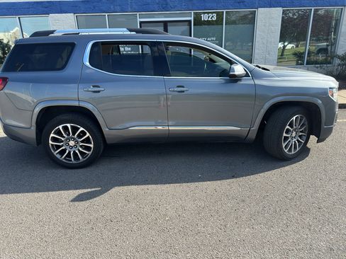 Used 2021 GMC Acadia Denali w/ Denali Technology Package FWD image 4