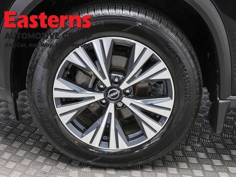 Used 2023 Nissan Rogue SV w/ SV Premium B Package AWD/4WD image 34