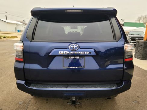 Used 2018 Toyota 4Runner SR5 image 5