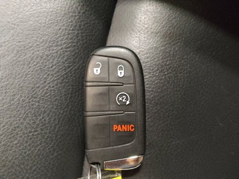 Used 2021 Jeep Renegade Limited image 32