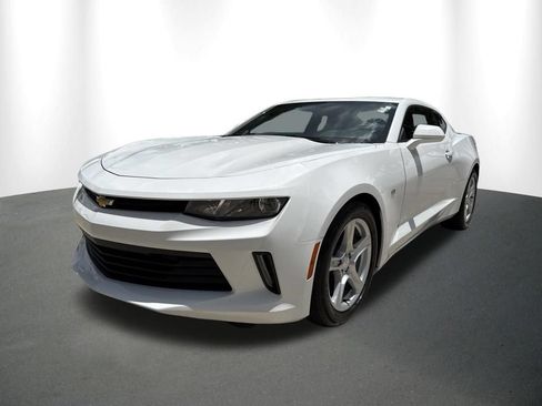 Used 2016 Chevrolet Camaro LT RWD image 34