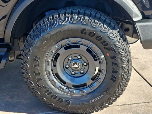 New 2025 Ford Bronco Outer Banks w/ Sasquatch Package image 36