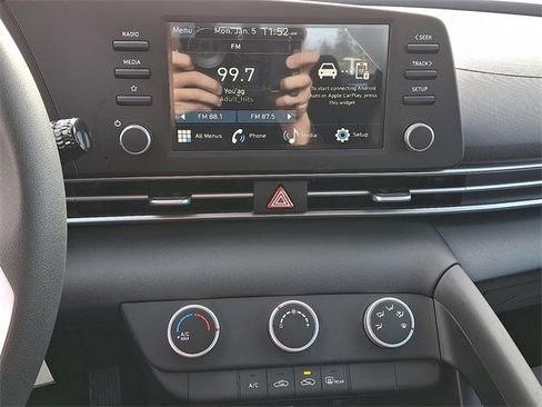 New 2026 Hyundai Elantra SE image 7