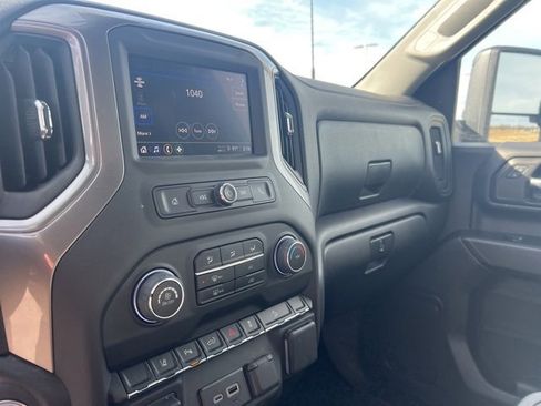 Used 2025 Chevrolet Silverado 2500 Custom w/ Custom Value Package image 12