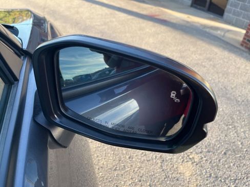 Used 2023 Honda HR-V EX-L image 51