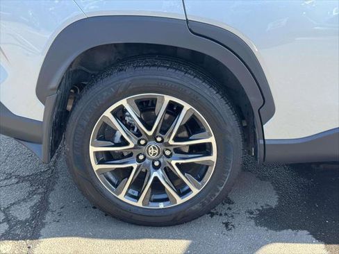 Certified 2026 Toyota Corolla Cross XLE w/ Convenience Package AWD/4WD image 10