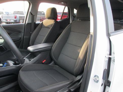 Certified 2022 GMC Terrain SLE w/ Elevation Edition image 15