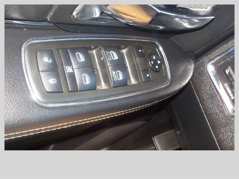 Used 2014 RAM 3500 Laramie AWD/4WD image 22
