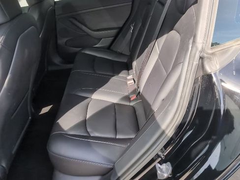 Used 2022 Tesla Model 3 Standard Range Plus image 21