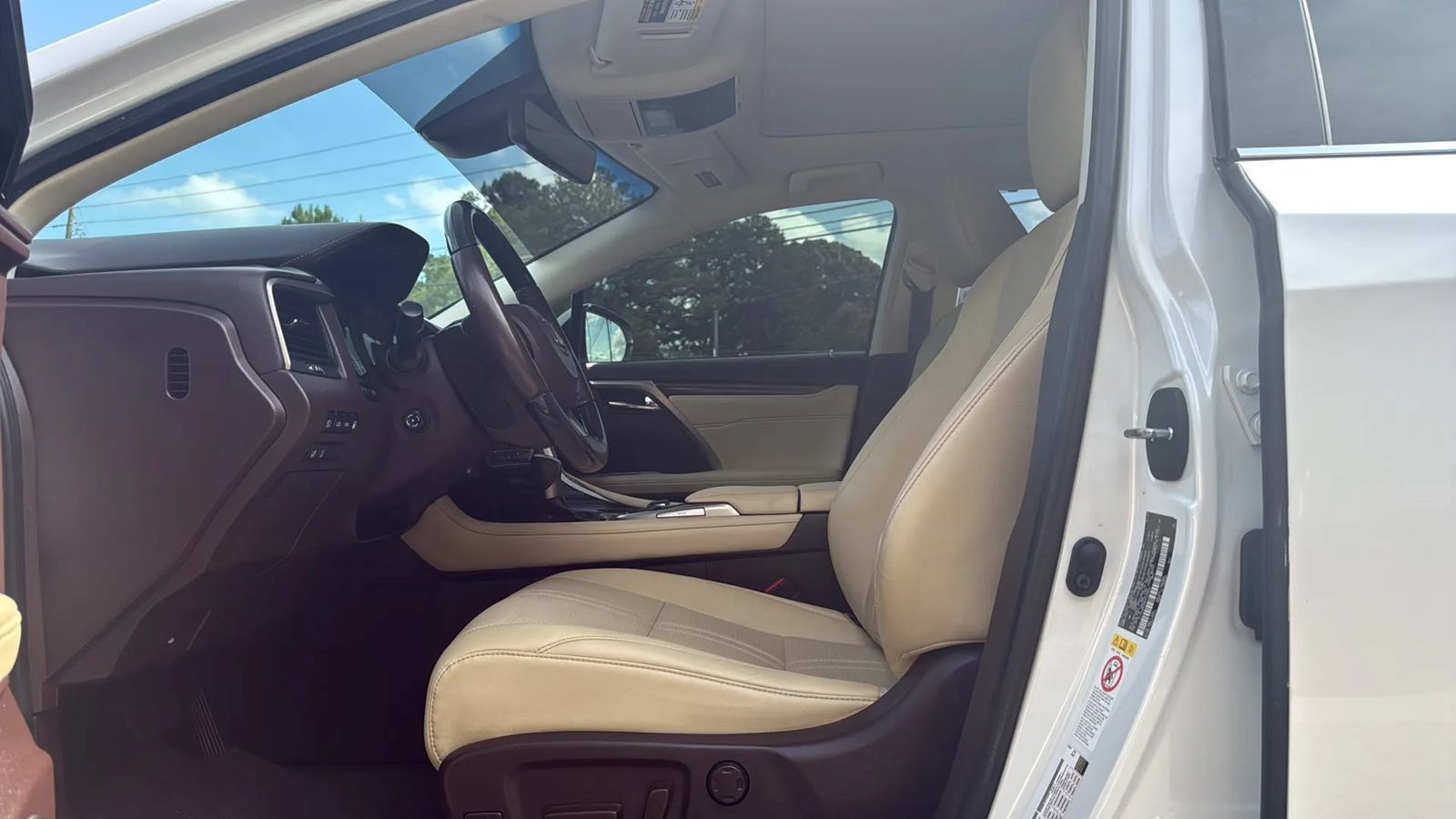 Used 2019 Lexus RX 450h AWD w/ Luxury Package image 10
