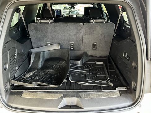 Used 2021 Chevrolet Suburban High Country w/ Premium Package image 34