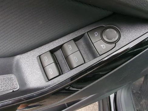 New 2026 Chevrolet Equinox LT w/ Safety and Technology Package FWD image 12