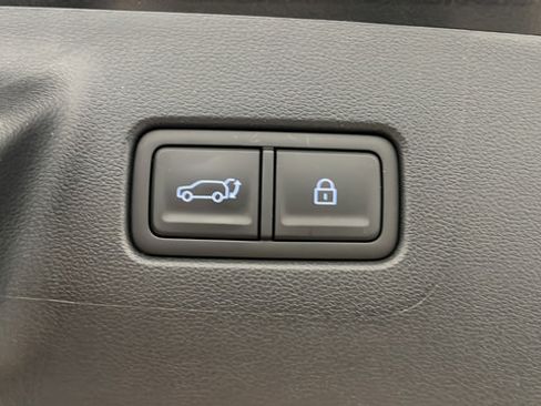 Used 2025 Hyundai Santa Fe Limited AWD/4WD image 30