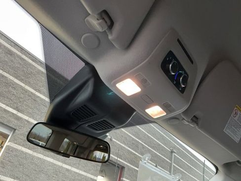 Used 2022 Ford Transit 350 XLT image 22