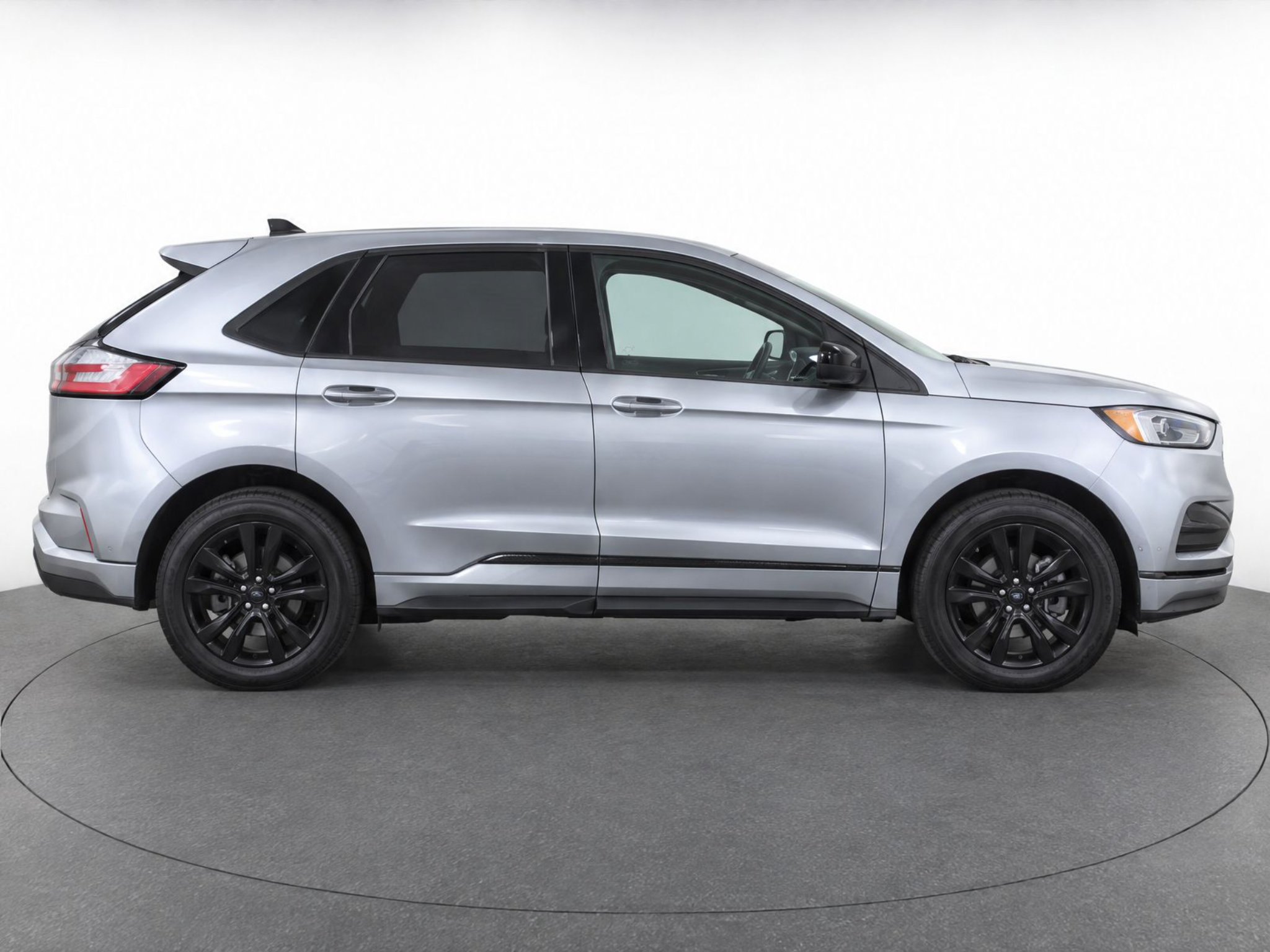 Used 2022 Ford Edge SE w/ Black Appearance Package AWD/4WD image 8